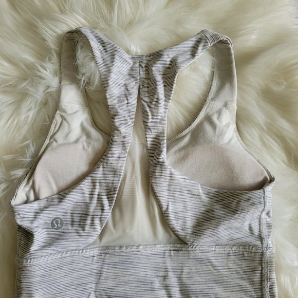 Lululemon Invigorate Longline Bra - Picture 4 of 5